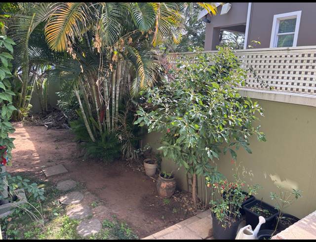 2 BEDROOM APARTMENT FOR SALE IN ESSENWOOD
